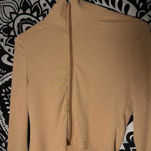 Set - Picture 4 of 6